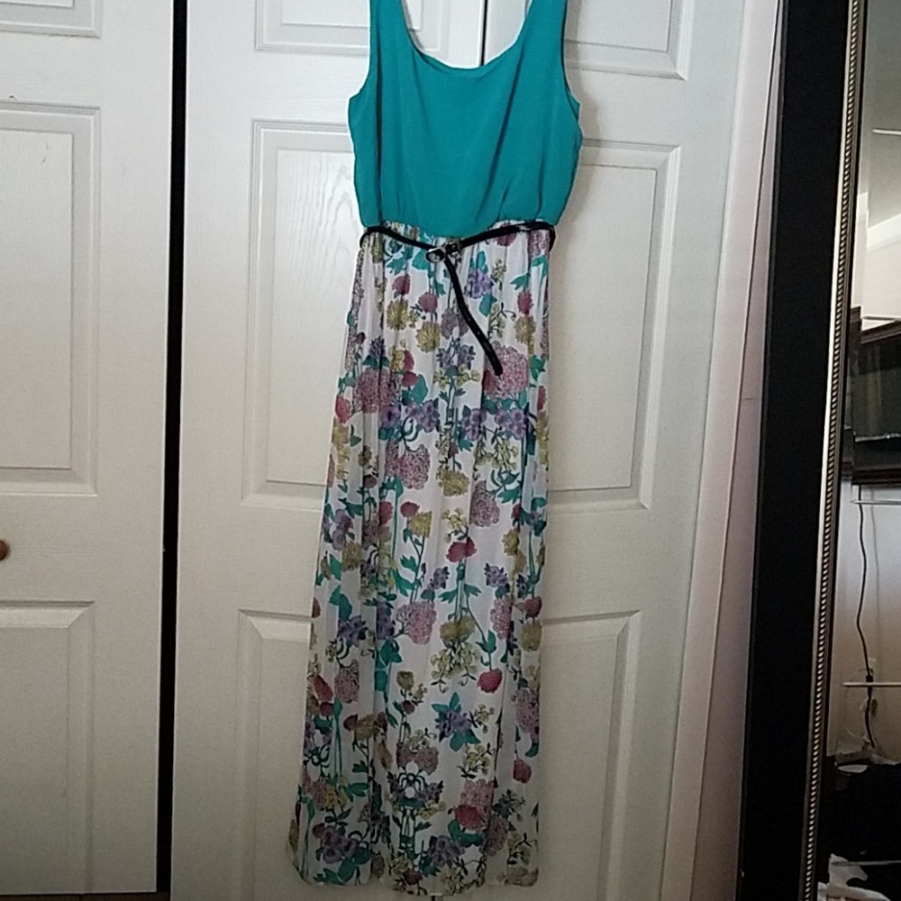 Bisou Bisou new without tags maxi dress